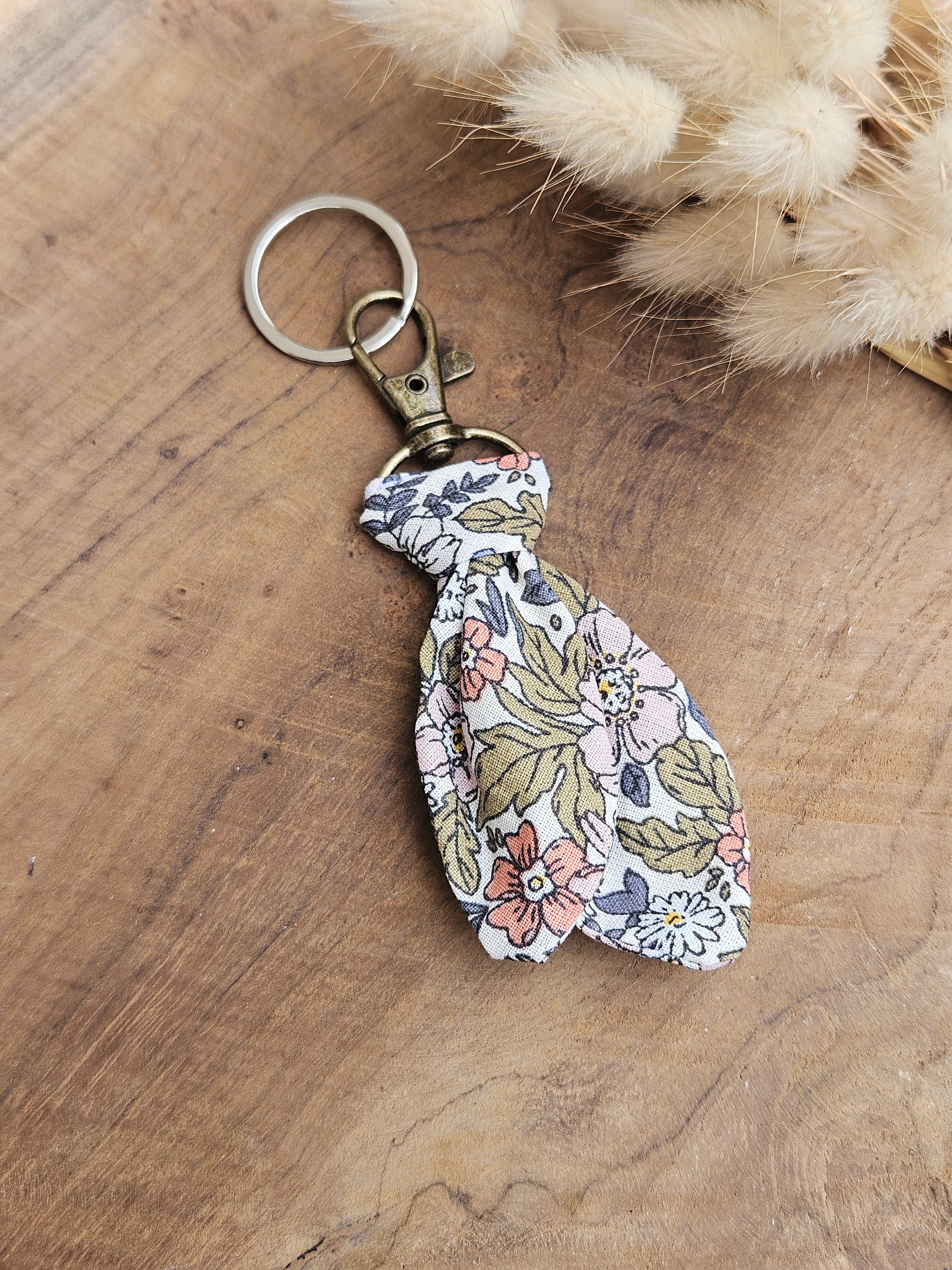 Porte-clés nœud en tissu upcycling