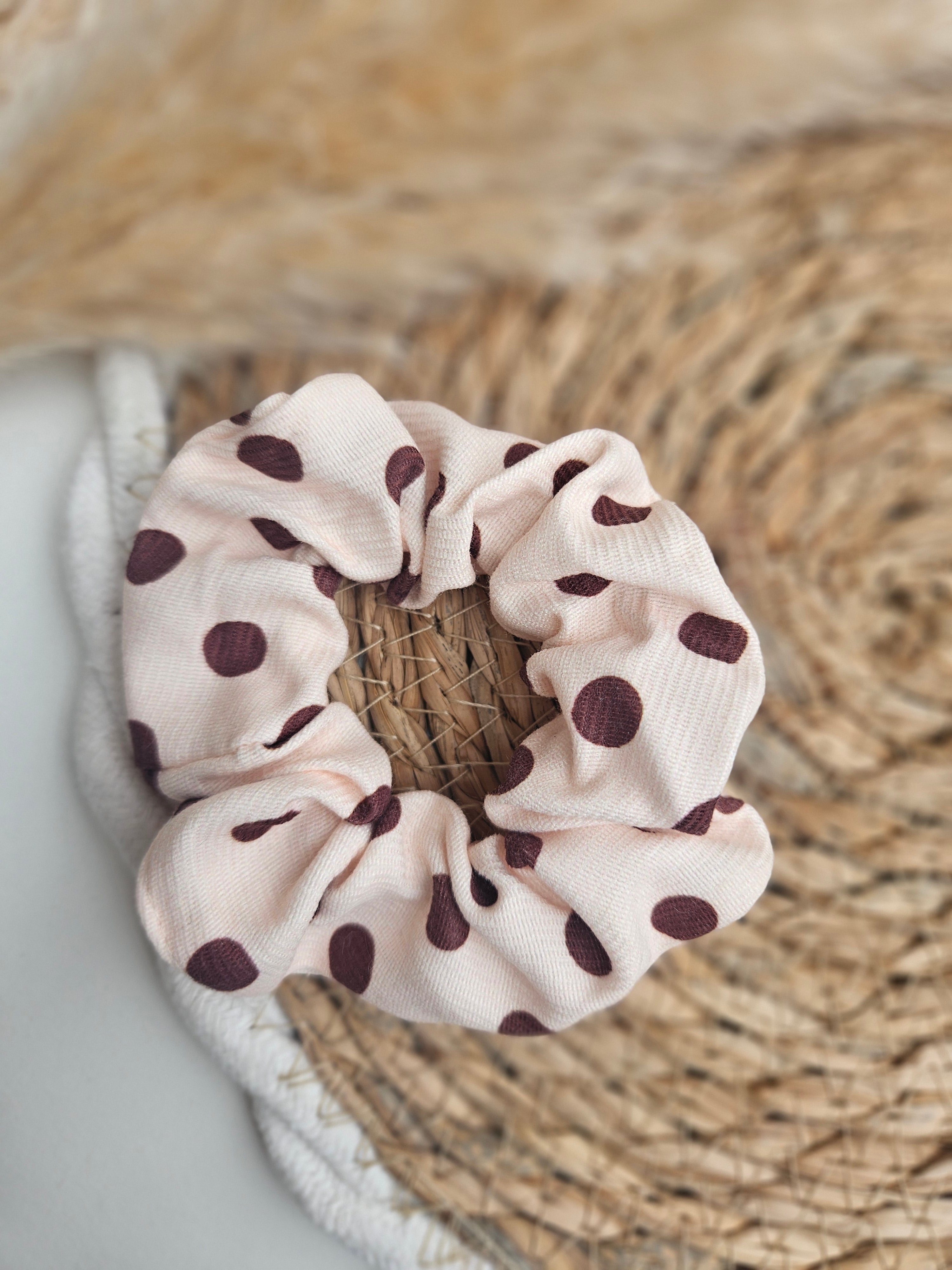 Chouchou upcyclé – Couleurs terre & soleil