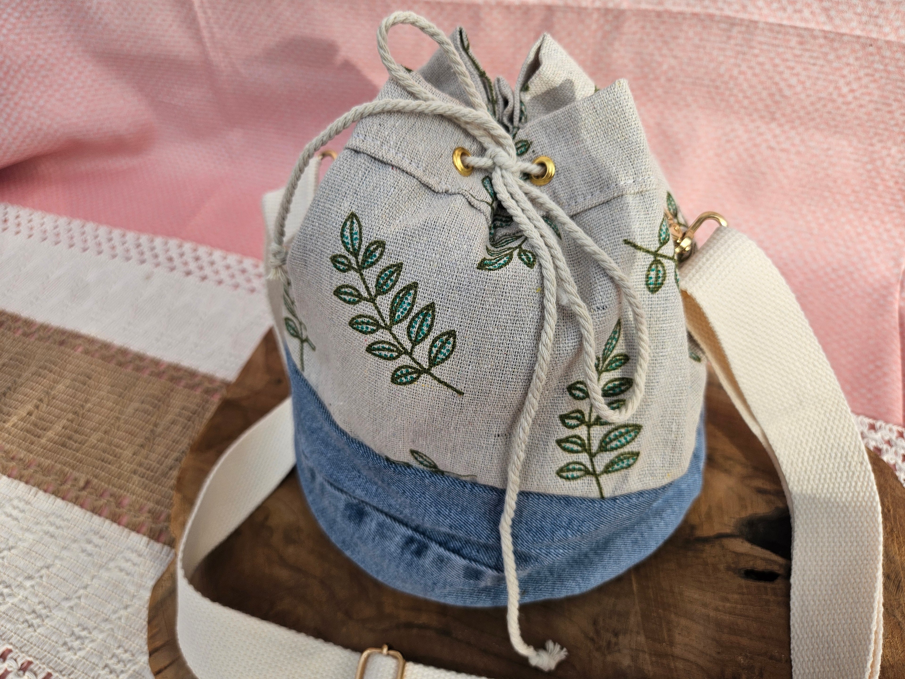 sac seau en jean – Pièce unique upcyclée