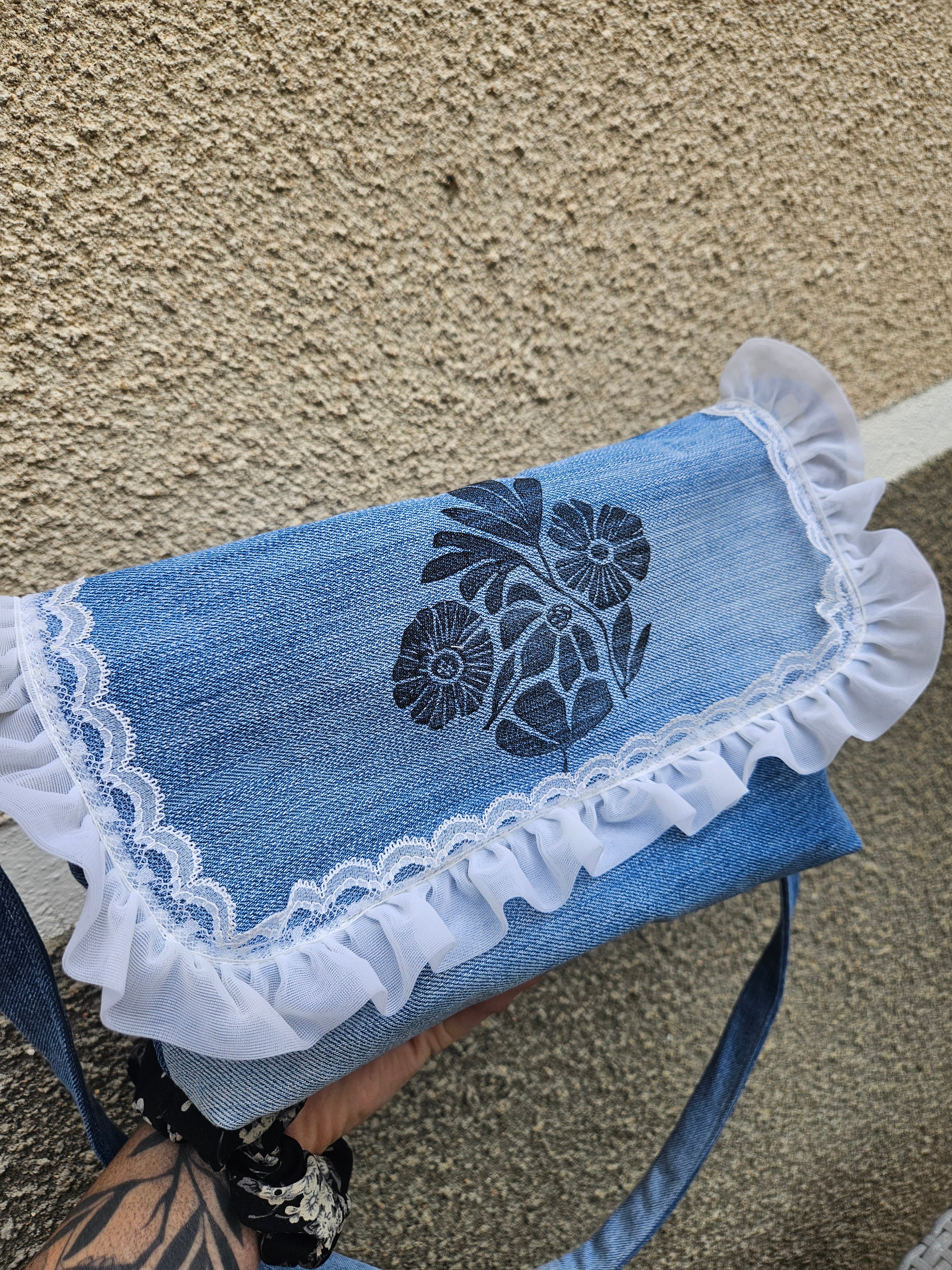 Sac bohème en jean recyclé | Linogravure artisanale fleur