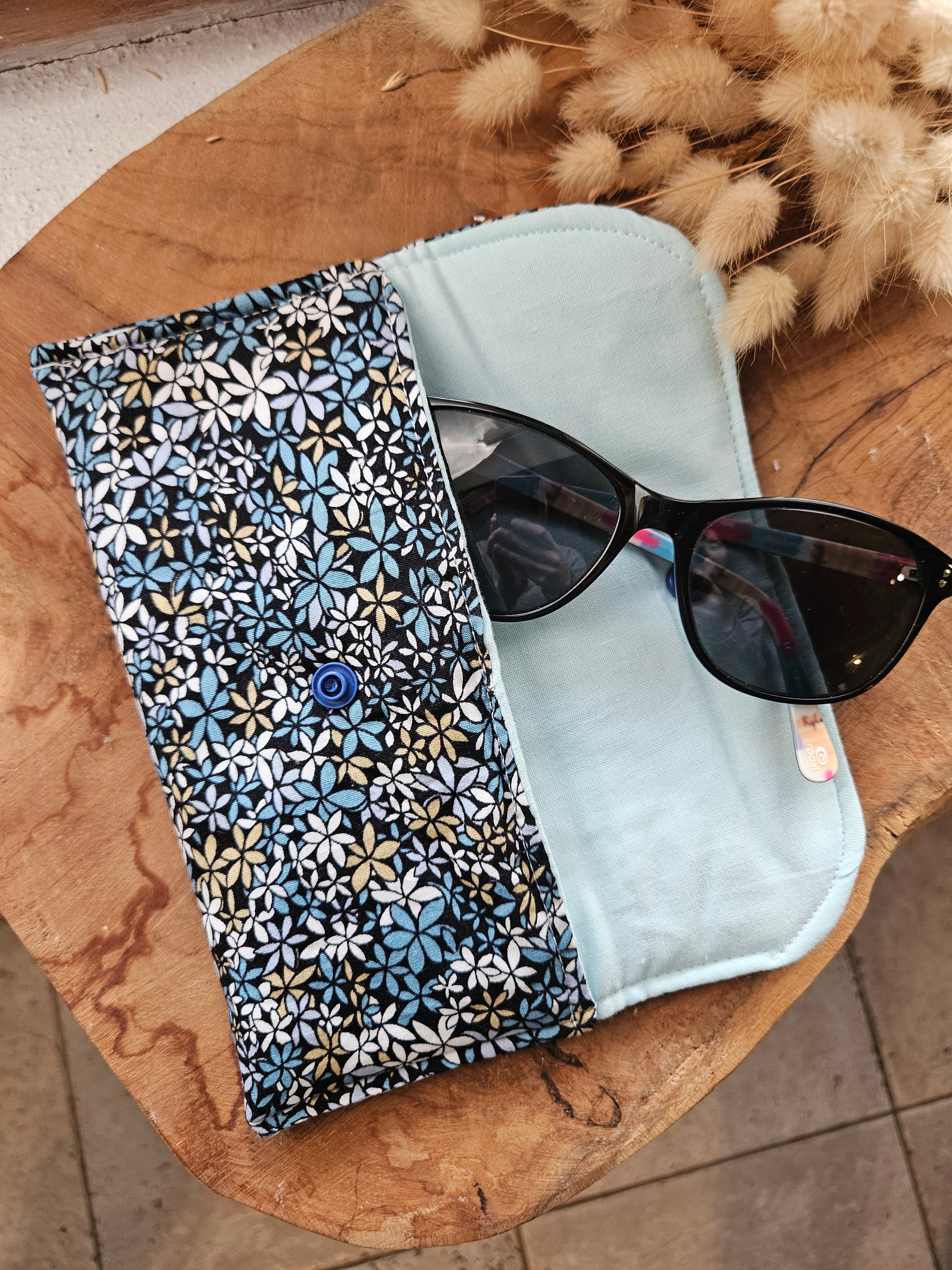 Étuis a lunette pression