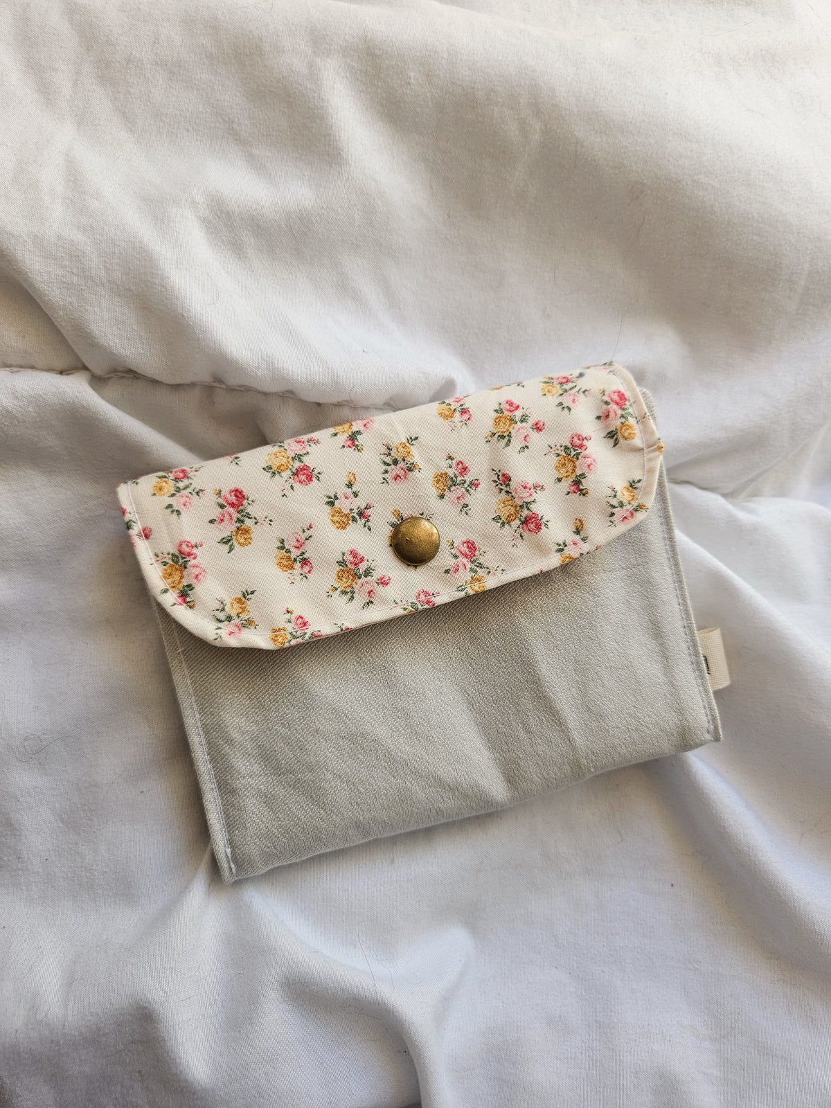 Porte-monnaie upcyclé en tissu – Cartes & pièces