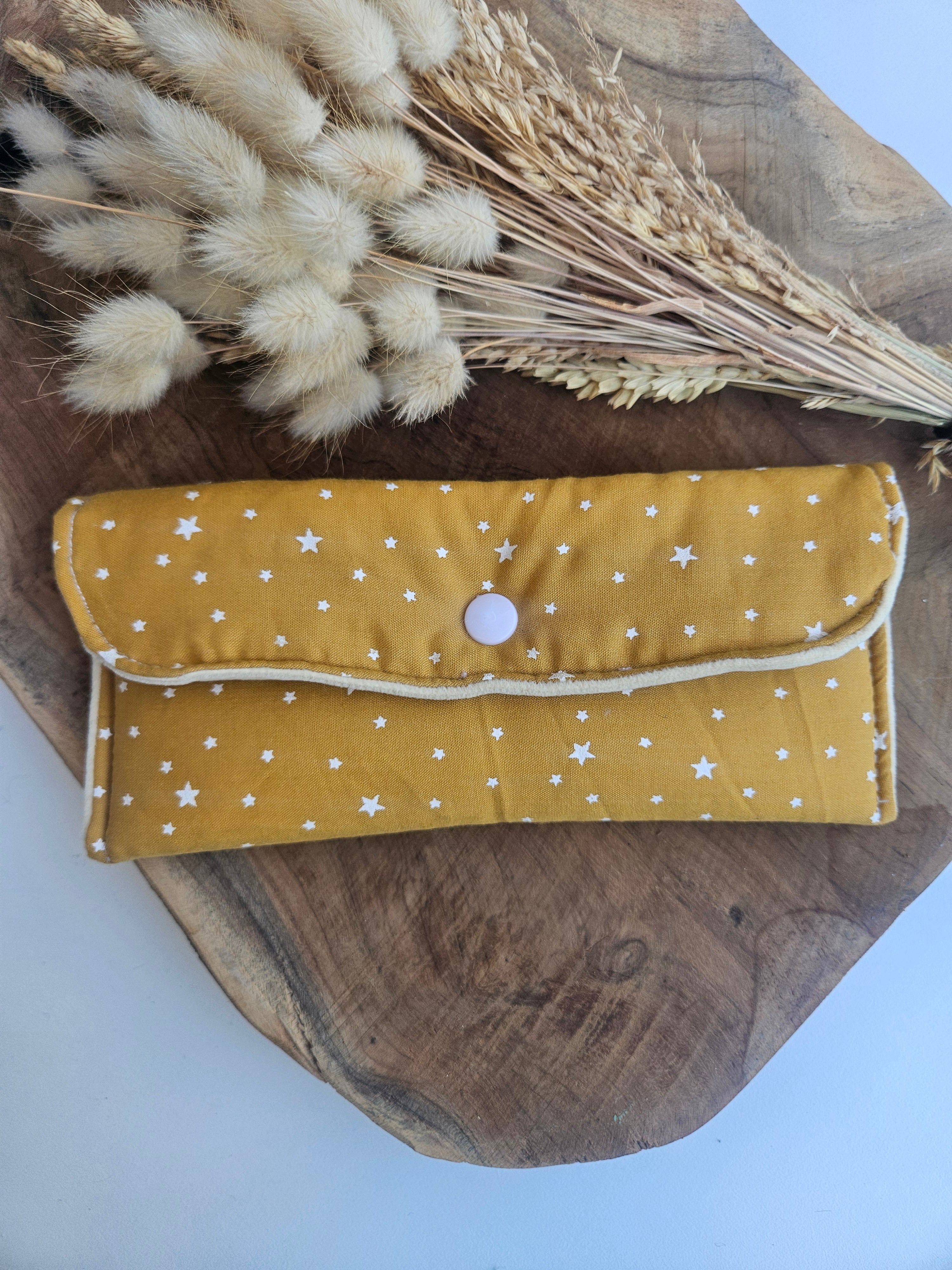 Étuis a lunette pression