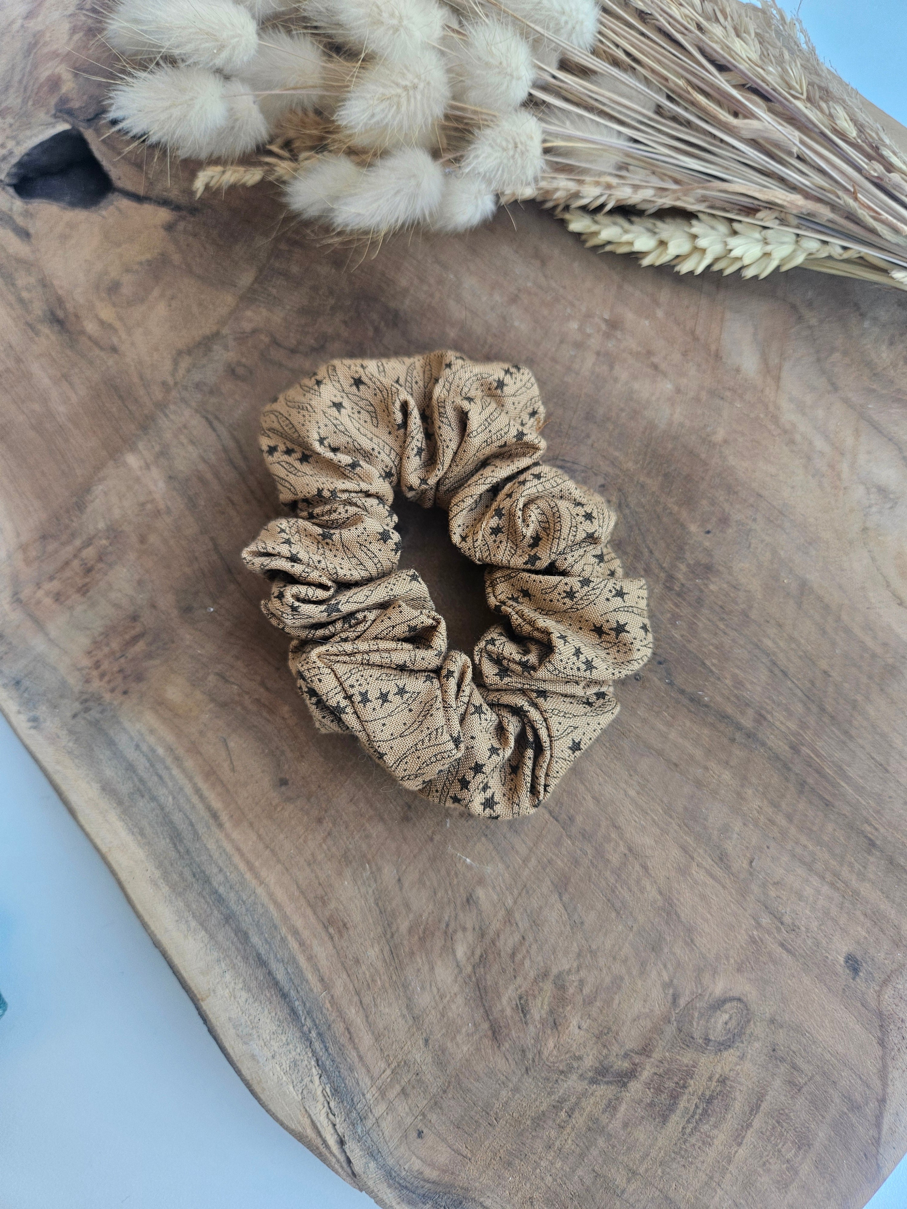 Chouchou upcyclé – Couleurs terre & soleil