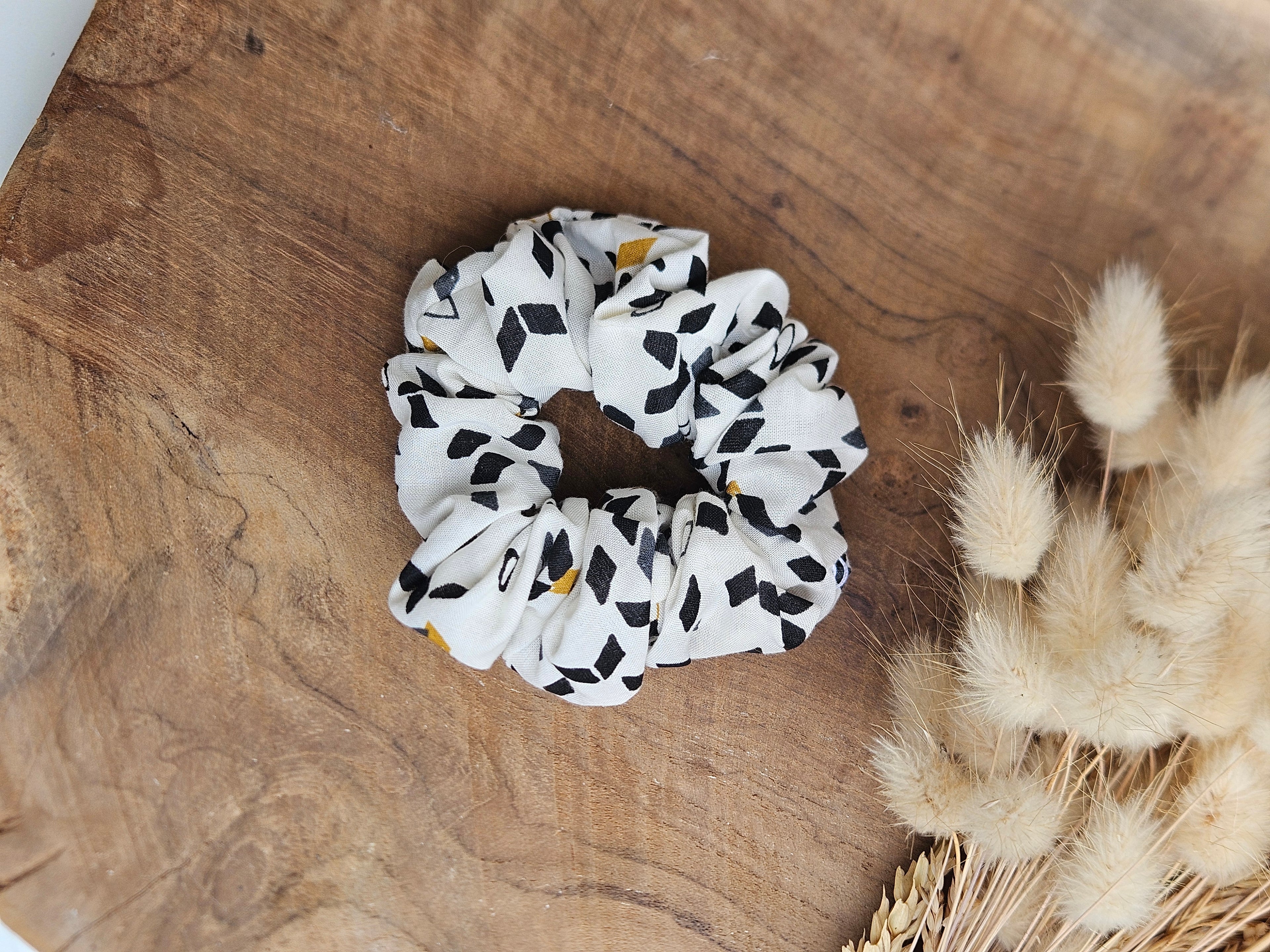 Chouchou upcyclé – Couleurs terre & soleil