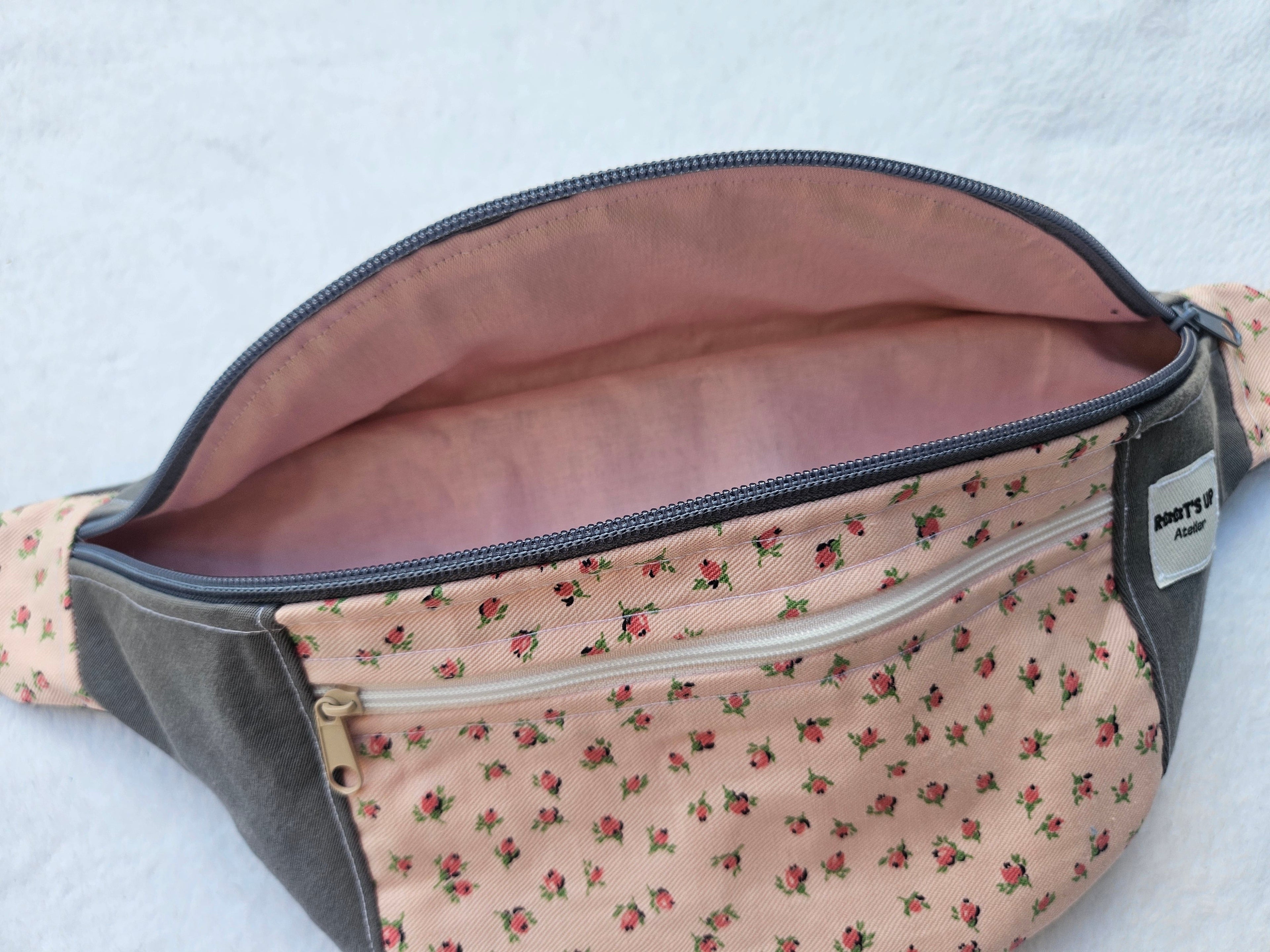 Banane Jean Gris – Fleurs Roses