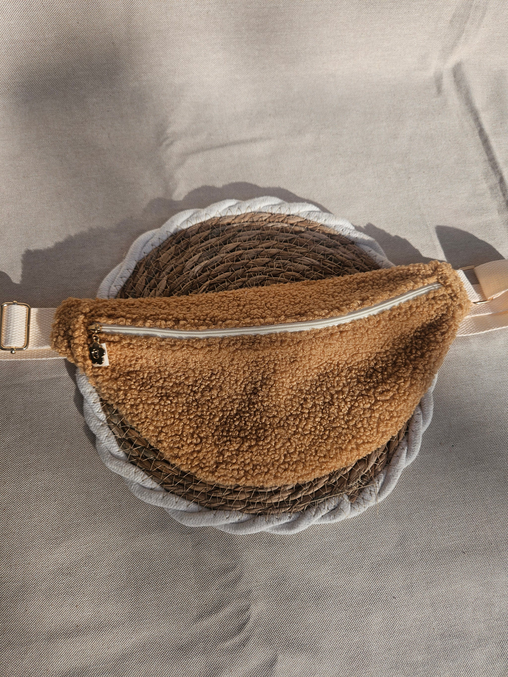 Sac Banane Moumoute Camel – Tissu Peluche Teddy