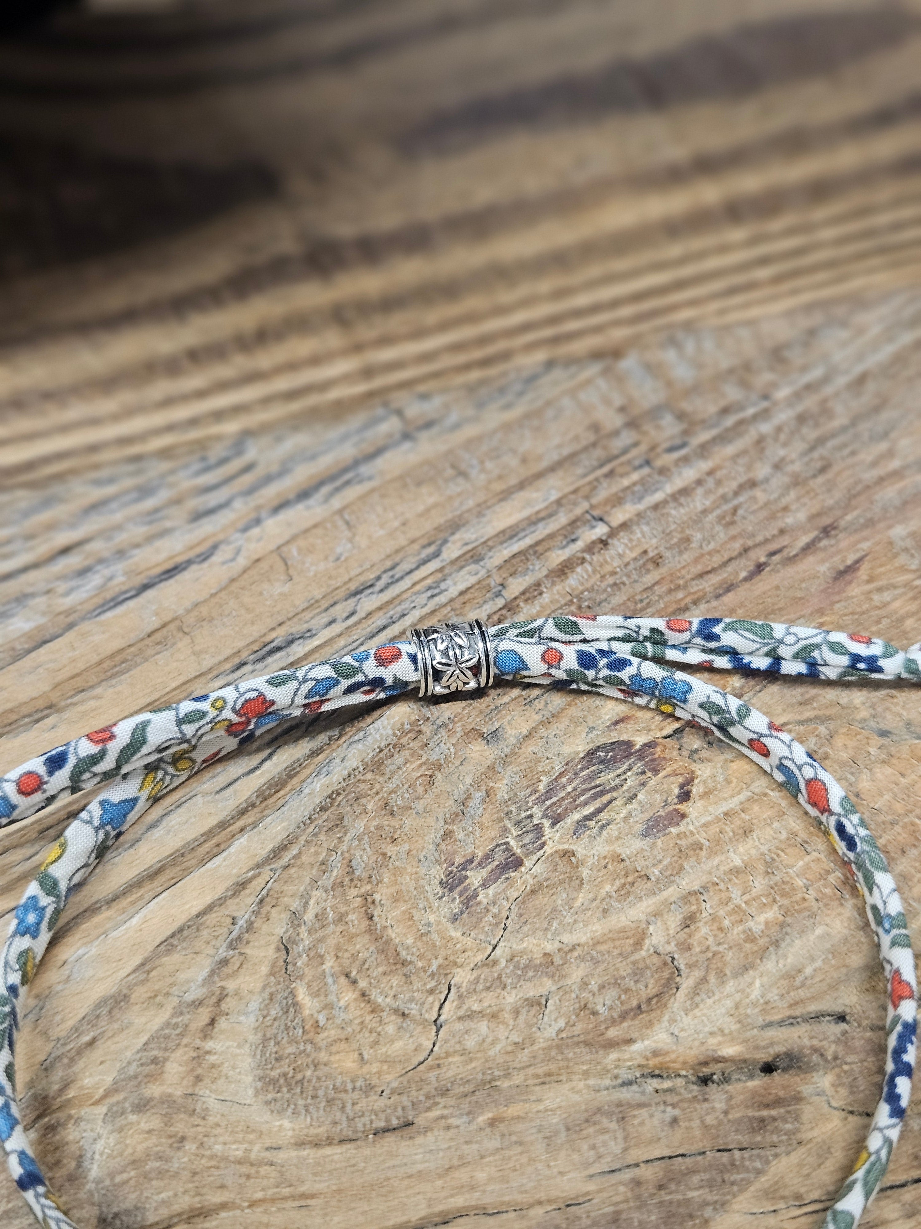 Bracelet en tissu coulissant