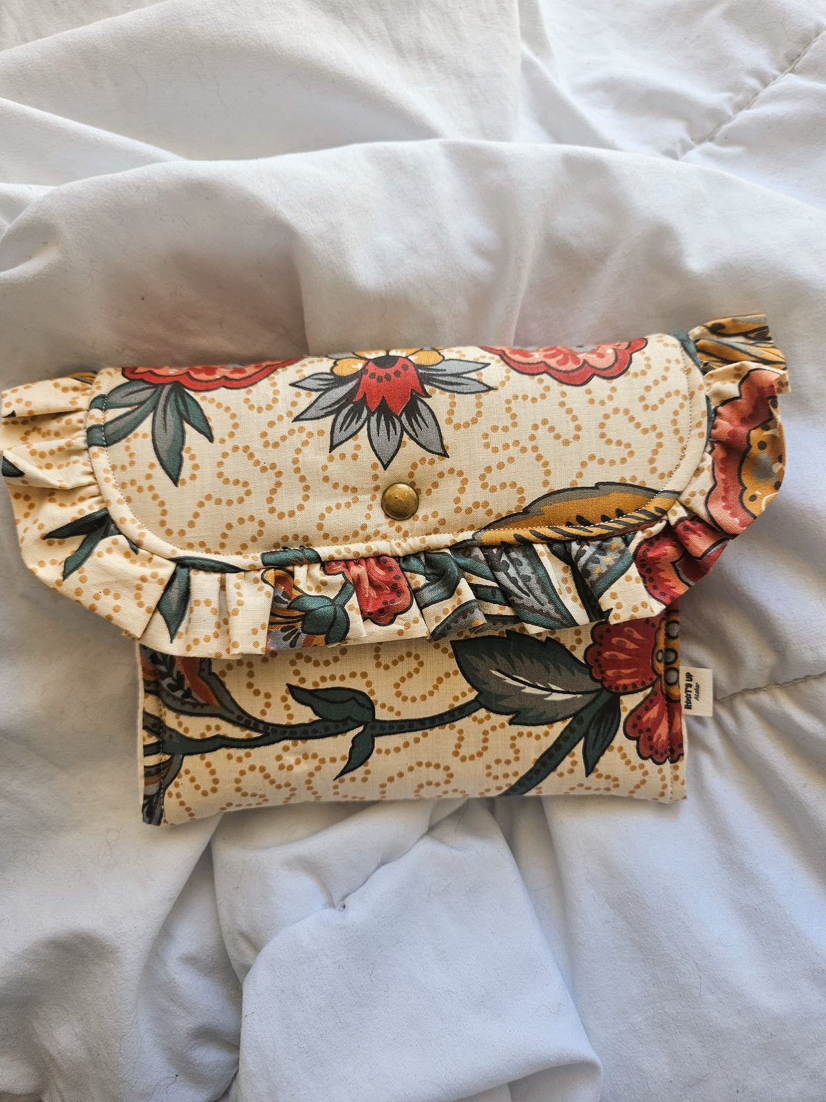 Trousse plate froufrou en tissu