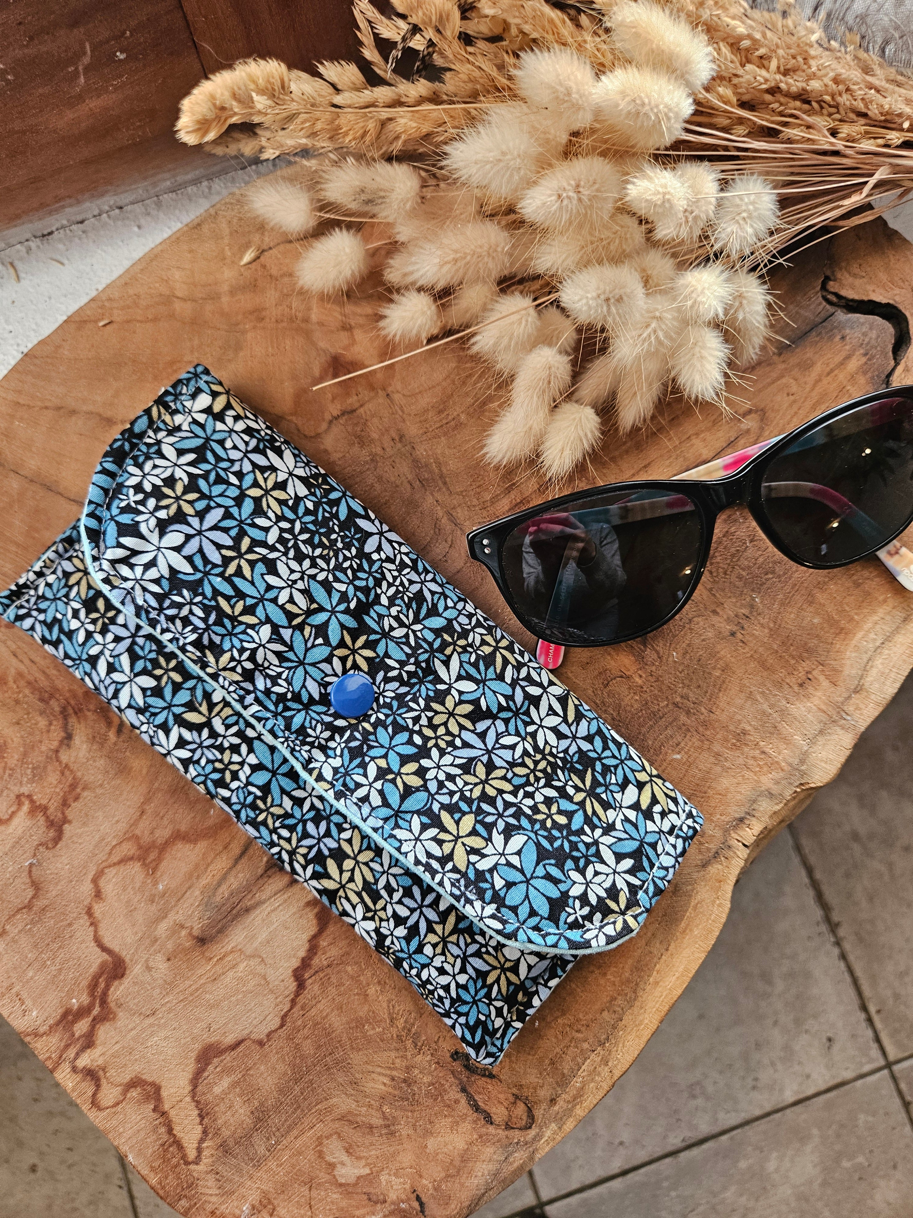 Étuis a lunette pression